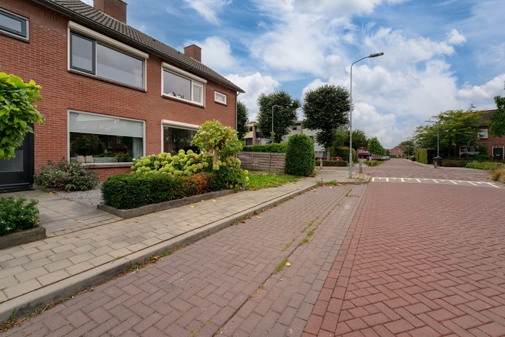 Tussenwoning te koop: Rozenstraat 4, Giesbeek