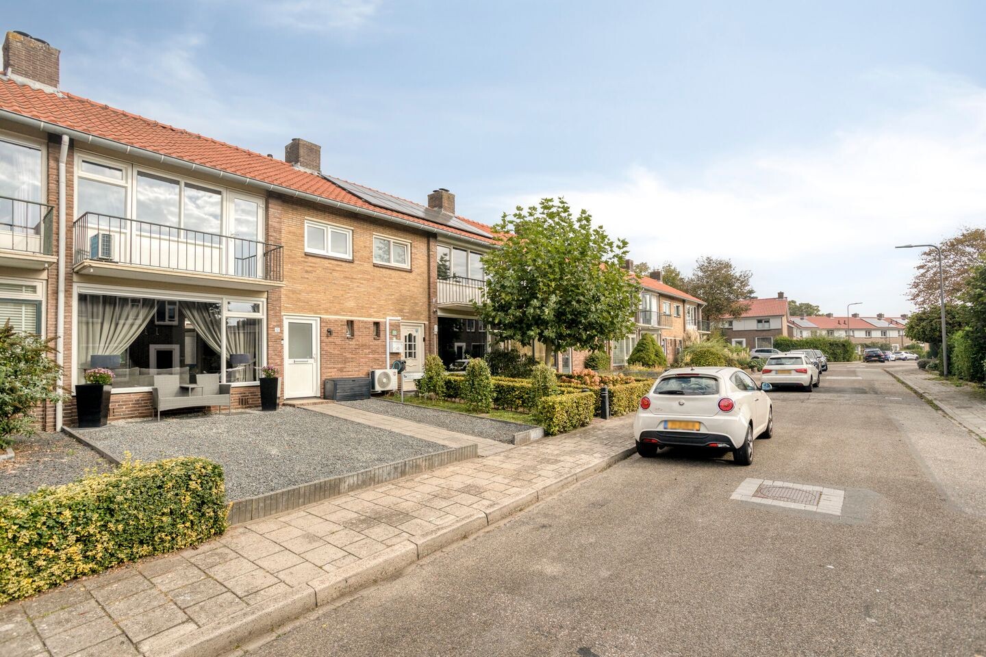 Tussenwoning te koop: Pinksterbloemstraat 12, Rheden