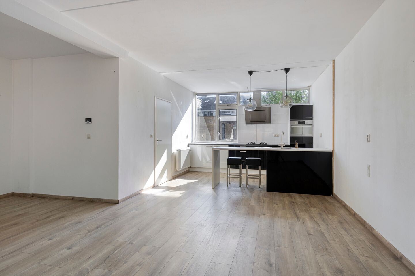 Tussenwoning te koop: van Leeuwenhoeklaan 46, Doetinchem