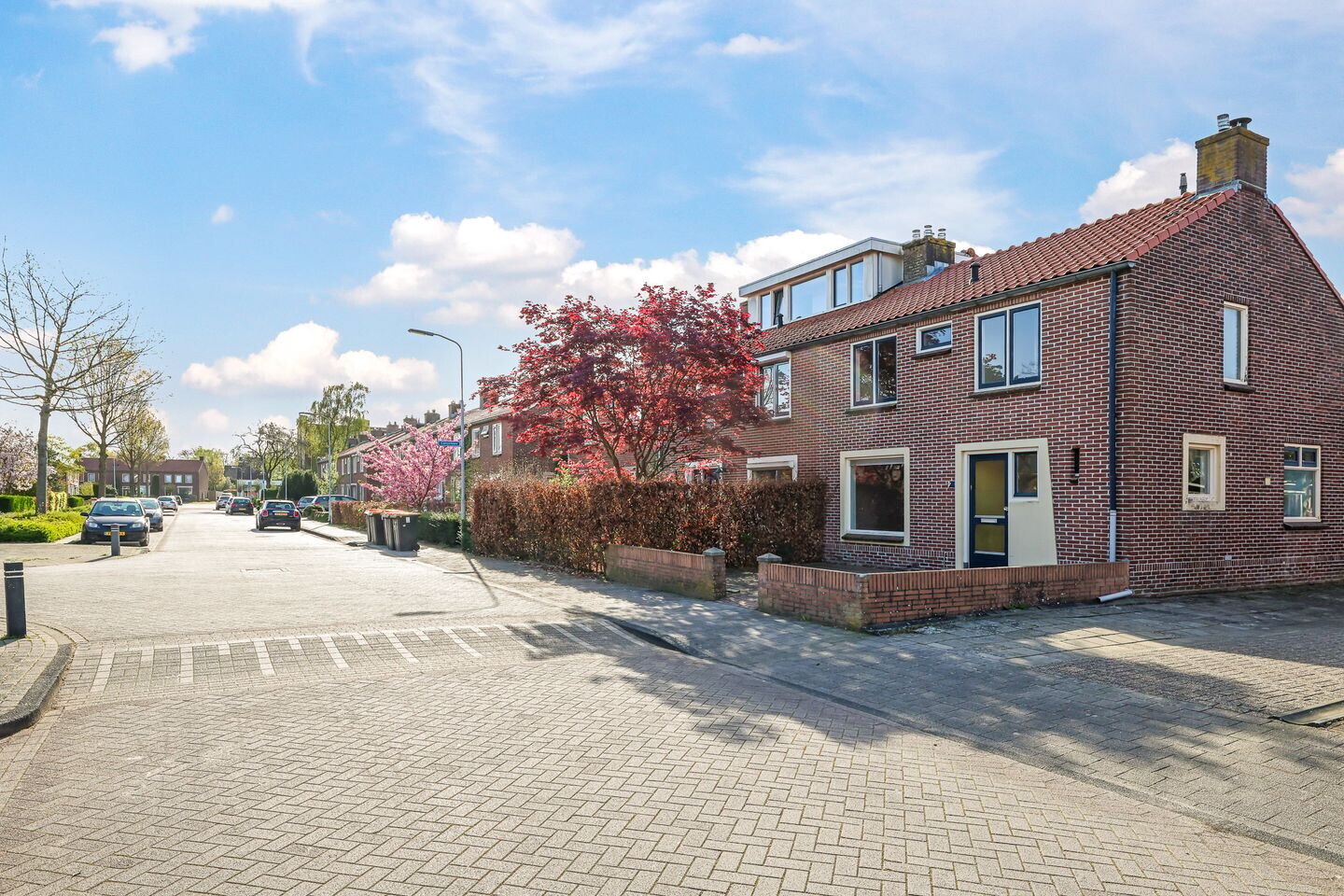 Hoekwoning te koop: van Limburg Stirumlaan 78, Doetinchem