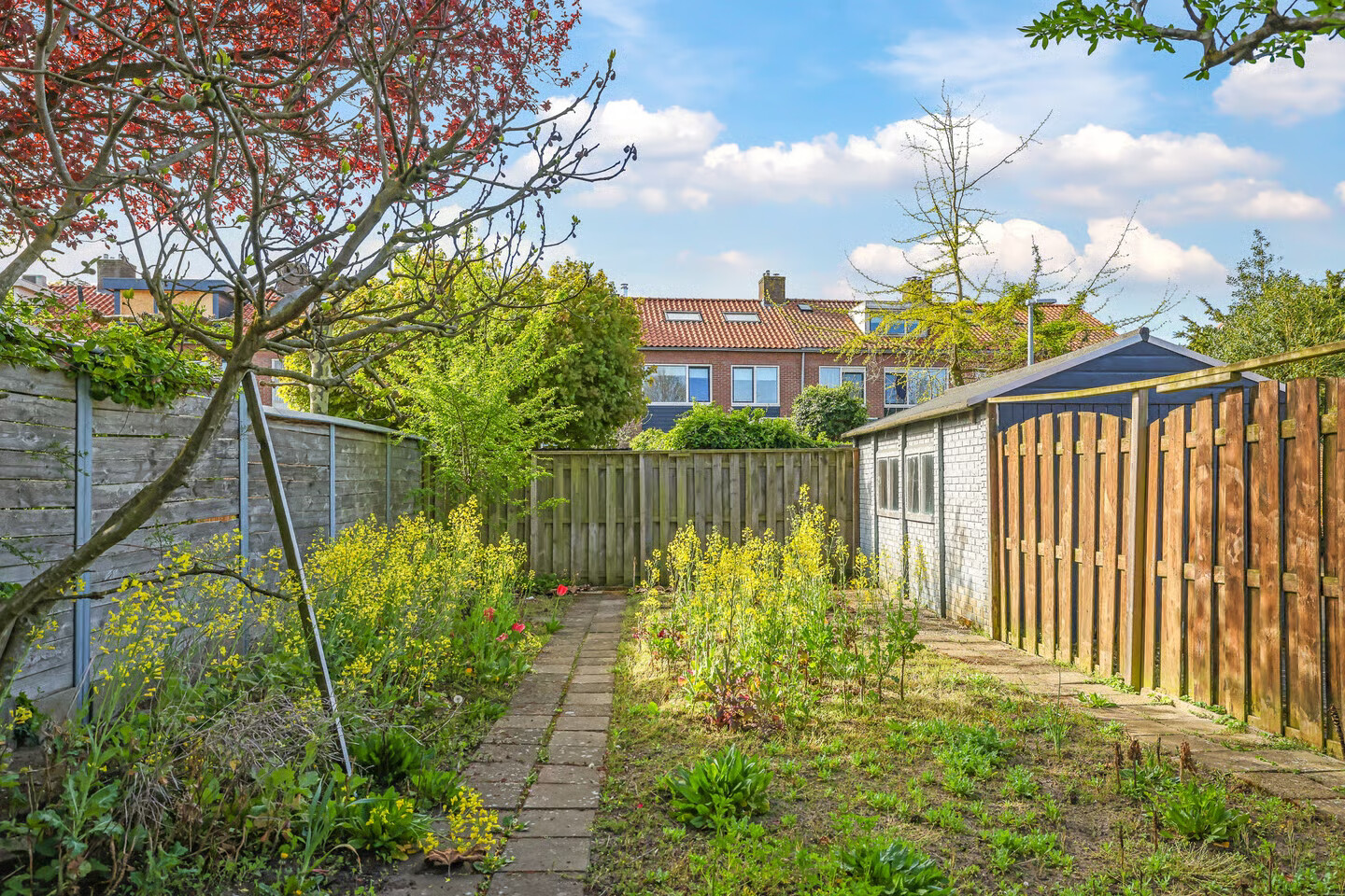Hoekwoning te koop: van Limburg Stirumlaan 78, Doetinchem