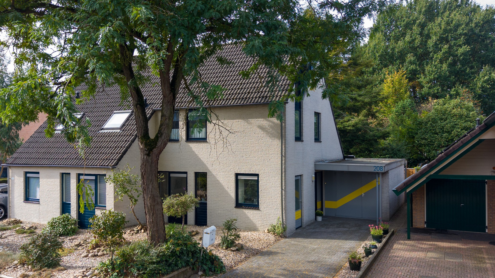 Twee-onder-één-kap te koop: Wildenborch 208, Doetinchem