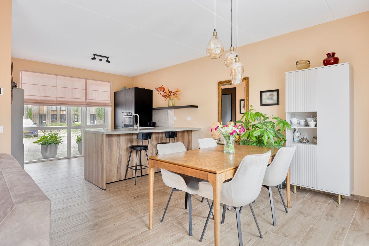Tussenwoning te koop: Marga Klompéstraat 13, Doetinchem