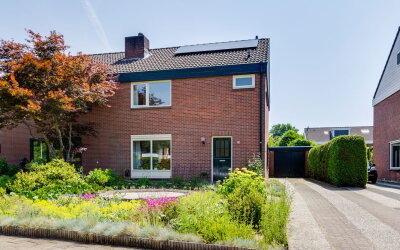 Koninginnel. 83