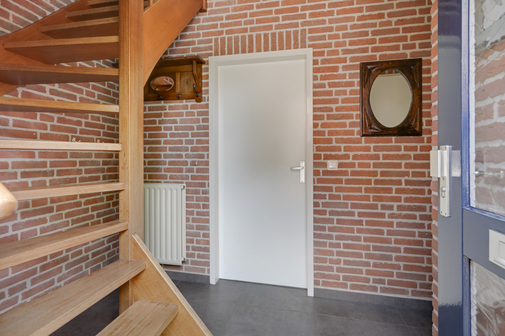 Twee-onder-één-kap te koop: Hoofdstraat 114A, Gaanderen