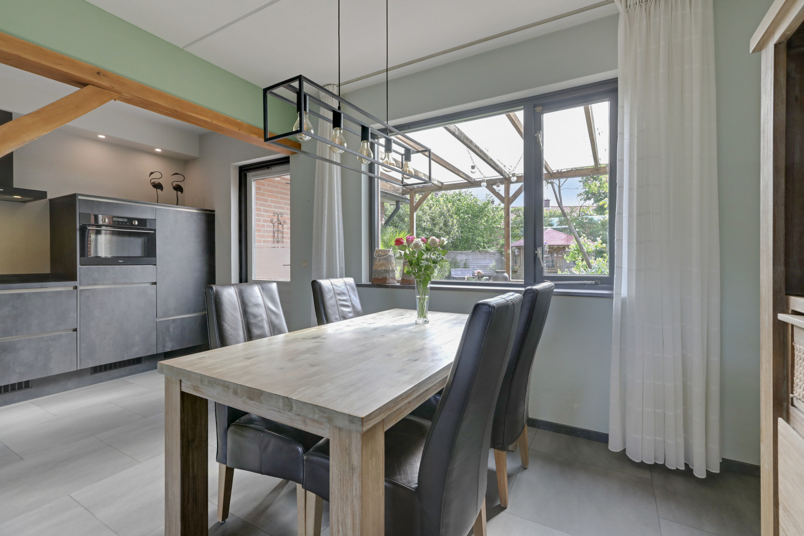 Twee-onder-één-kap te koop: Hoofdstraat 114A, Gaanderen