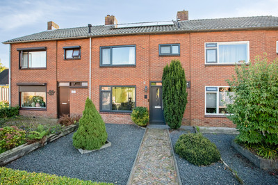 Pastoor van Angerenstraat 10-F