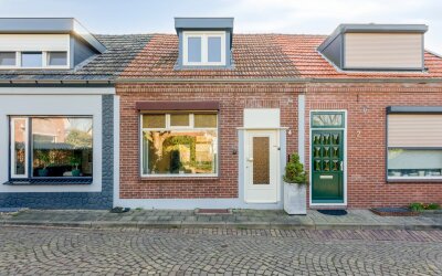 Bovensteenakkers 4