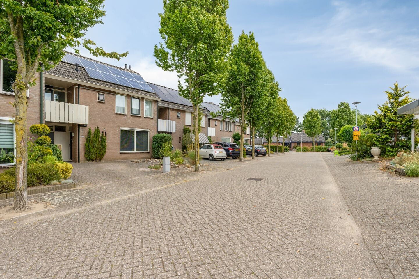 Tussenwoning te koop: De Hucht 58, 'S-Heerenberg