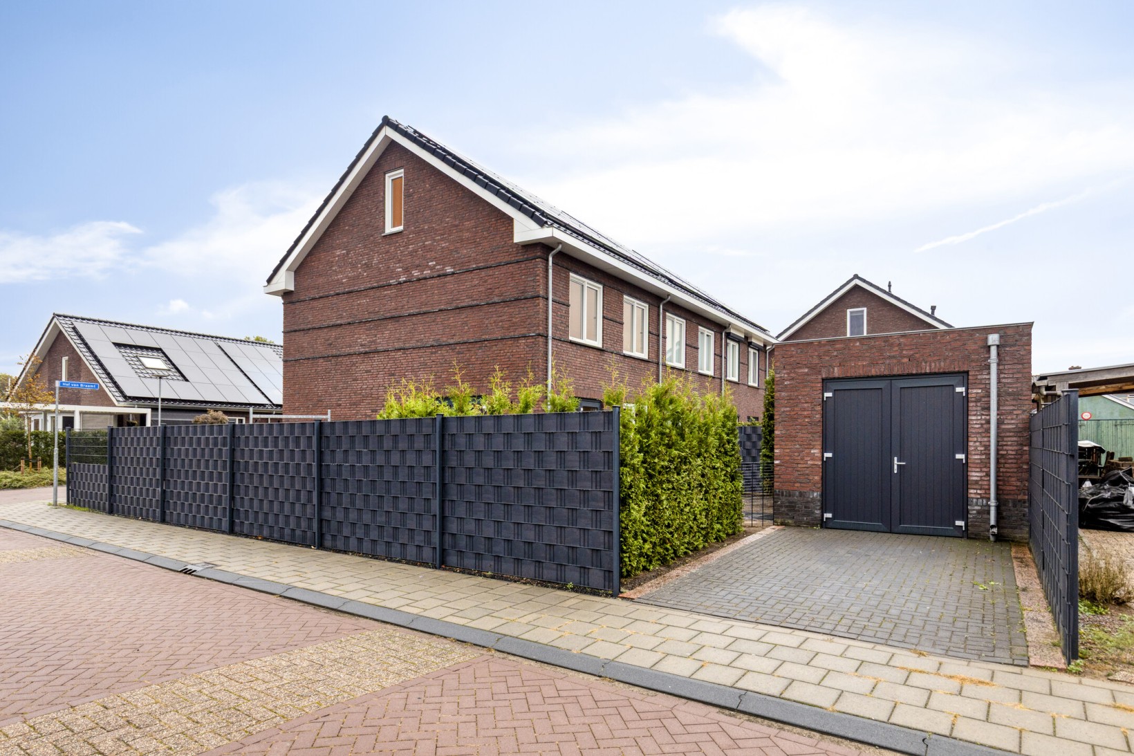 Twee-onder-één-kap te koop: Hof van Braamt 9, Braamt