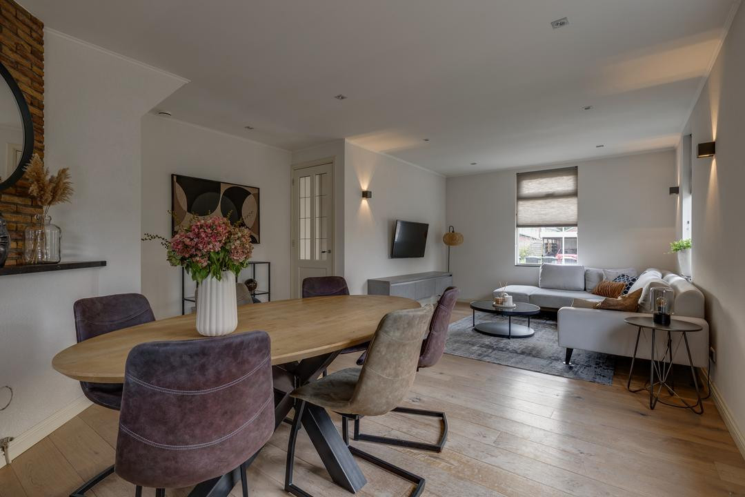 Twee-onder-één-kap te koop: Oranjestraat 64, Varsseveld