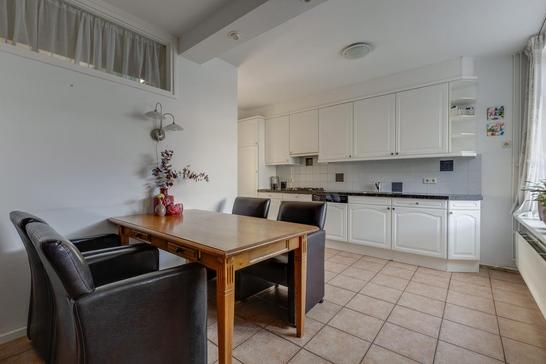 Tussenwoning te koop: Dominee Bulensstraat 12, Varsseveld