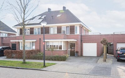 Rozemarijn 28