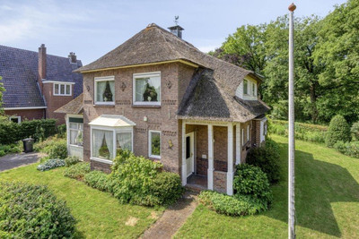 Groenloseweg 121