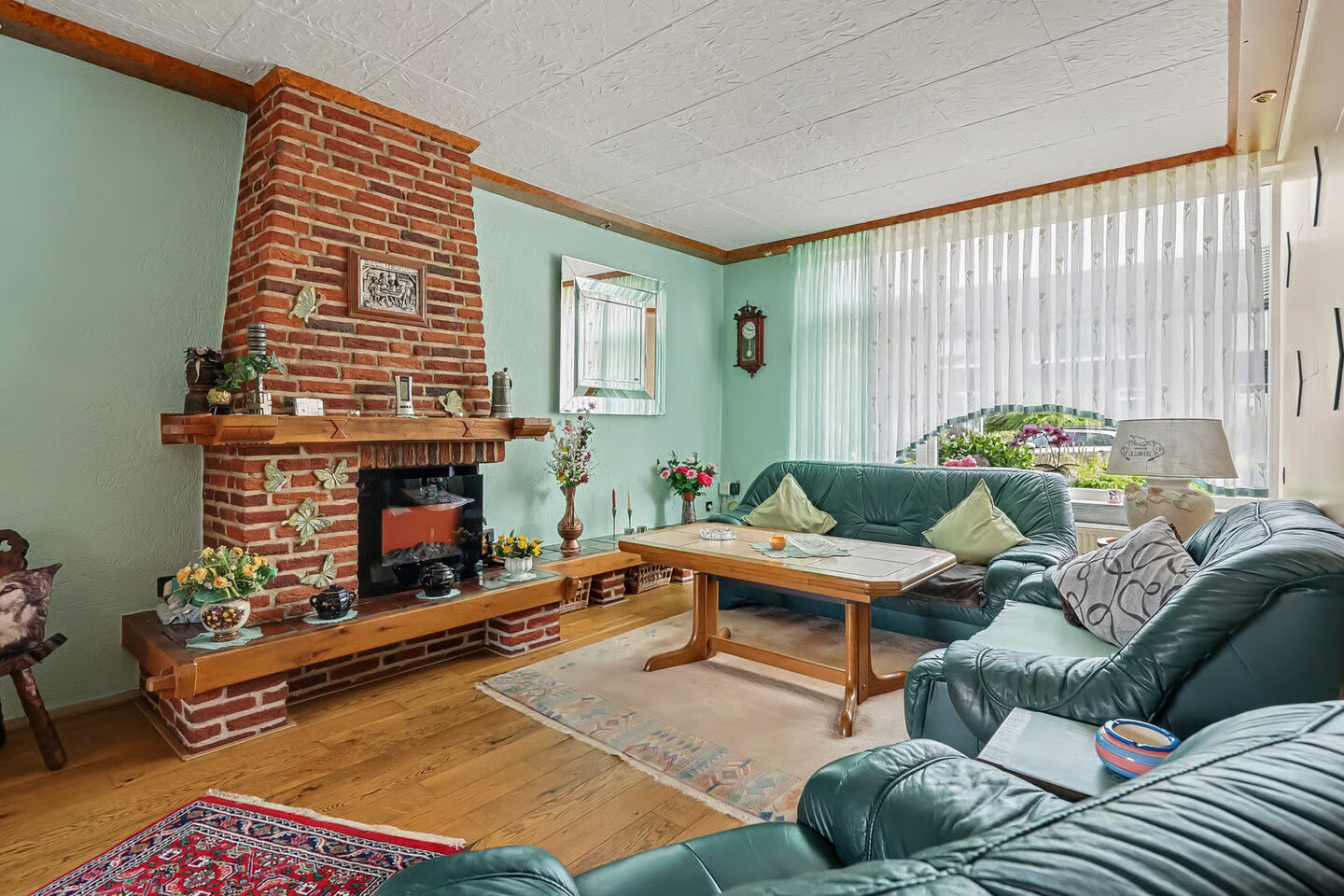 Tussenwoning te koop: Pijnboomstraat 22, Winterswijk