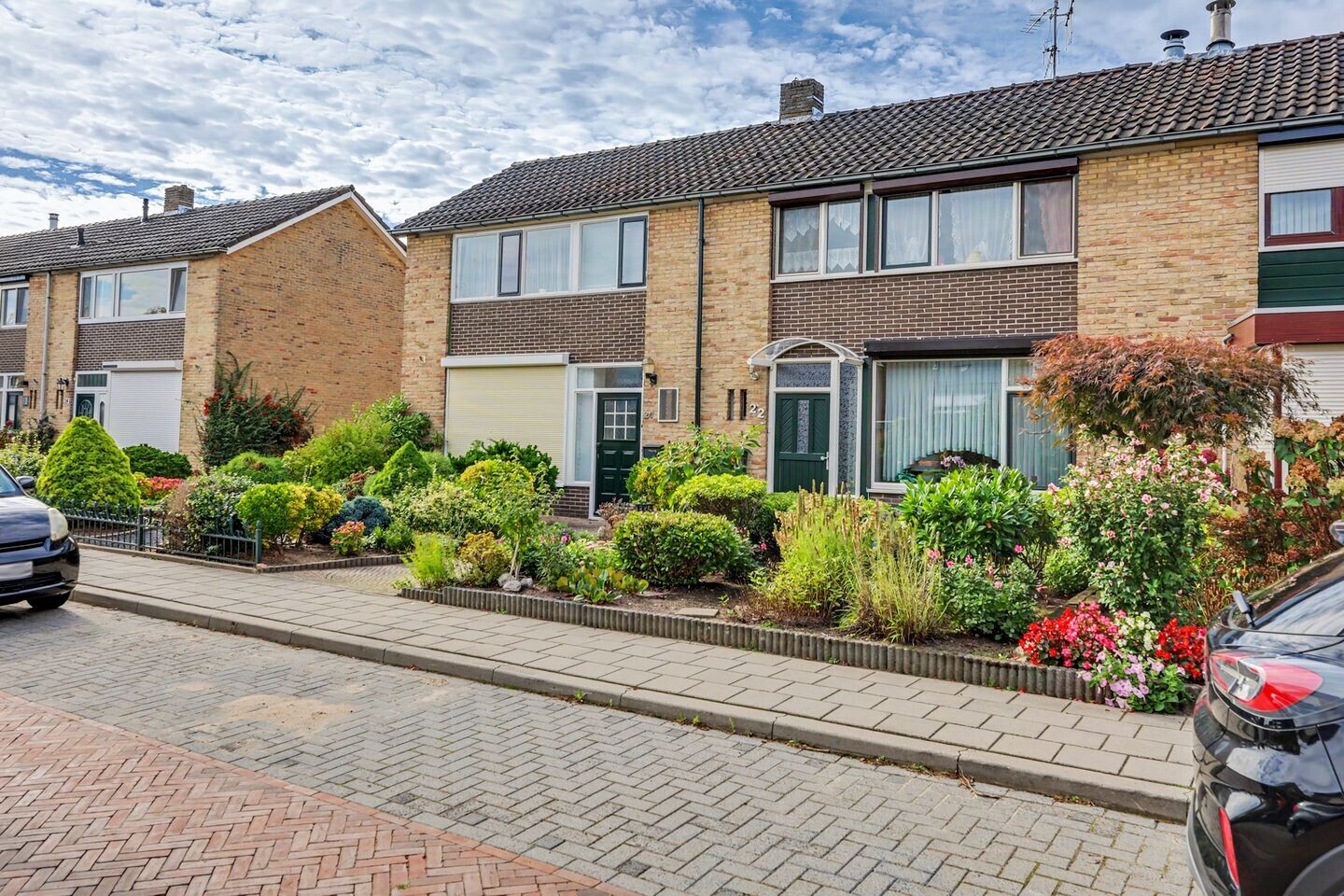 Tussenwoning te koop: Pijnboomstraat 22, Winterswijk