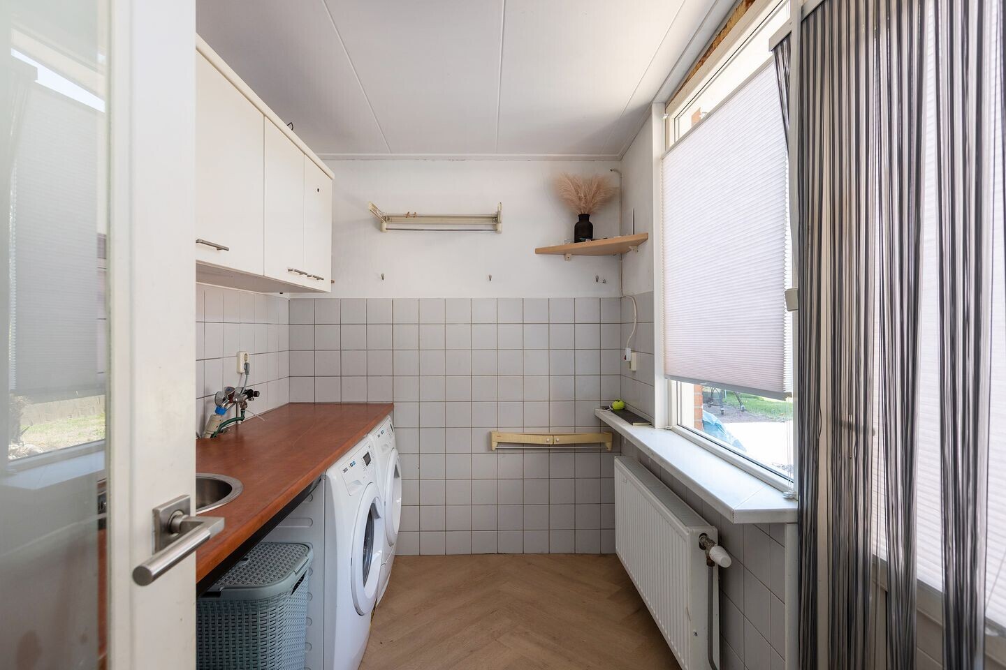 Twee-onder-één-kap te koop: Stationsweg 42, Neede