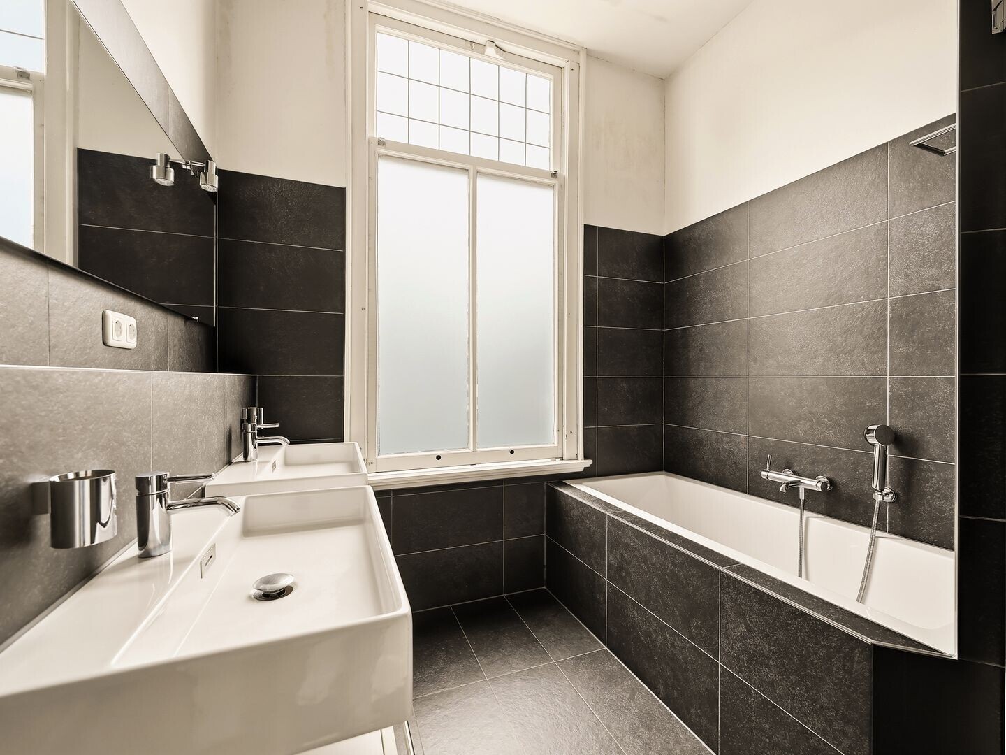 Tussenwoning te koop: Rozenhoflaan 14, Zutphen