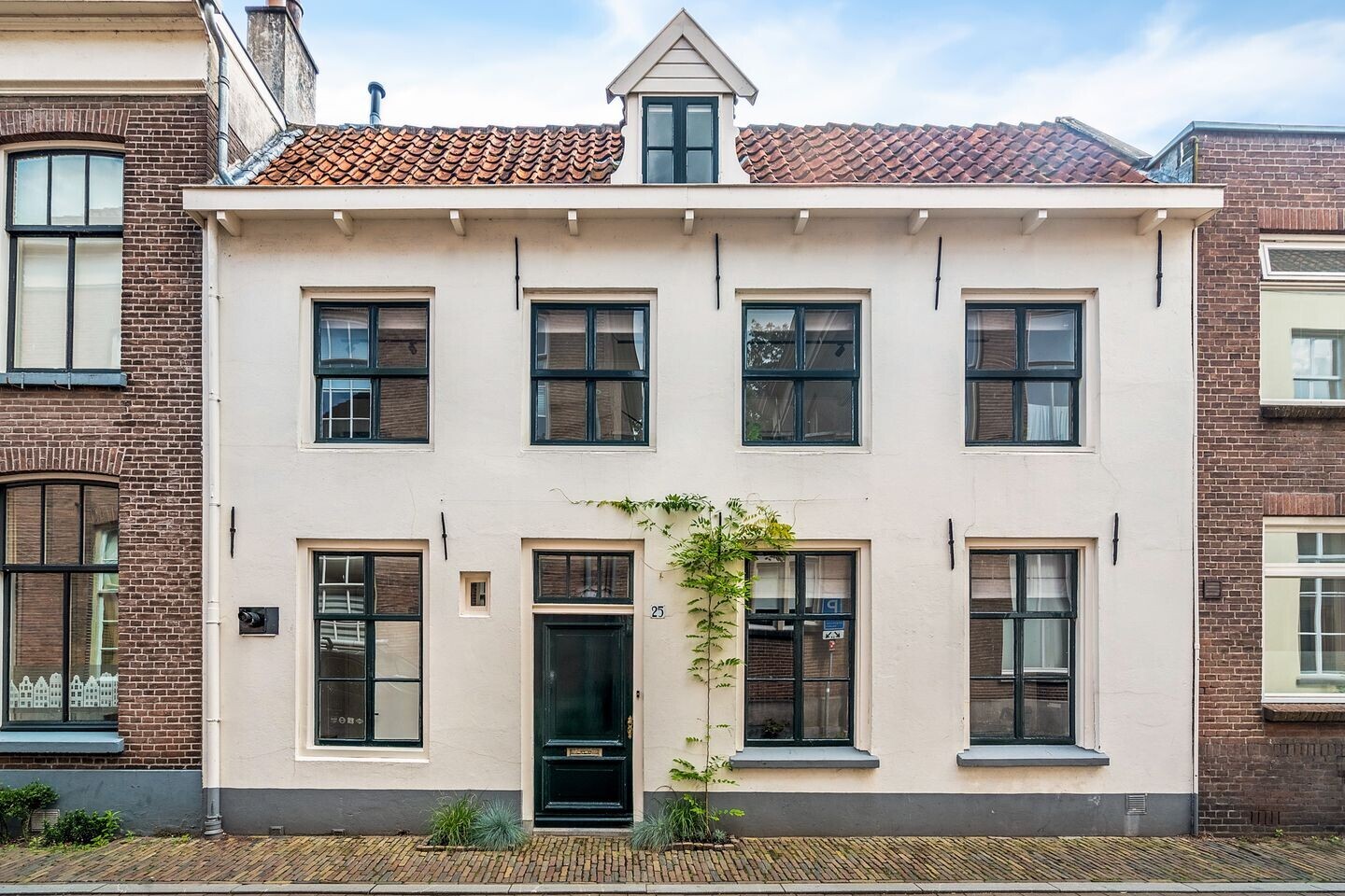 Tussenwoning te koop: Bornhovestraat 25, Zutphen
