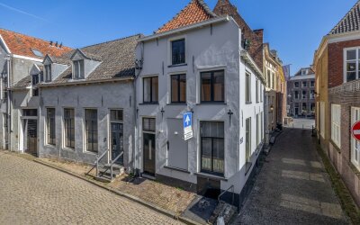 Ravenstraatje 1