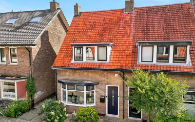 van Löben Selsstraat 5