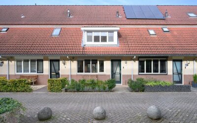 Ank van der Moerstraat 19