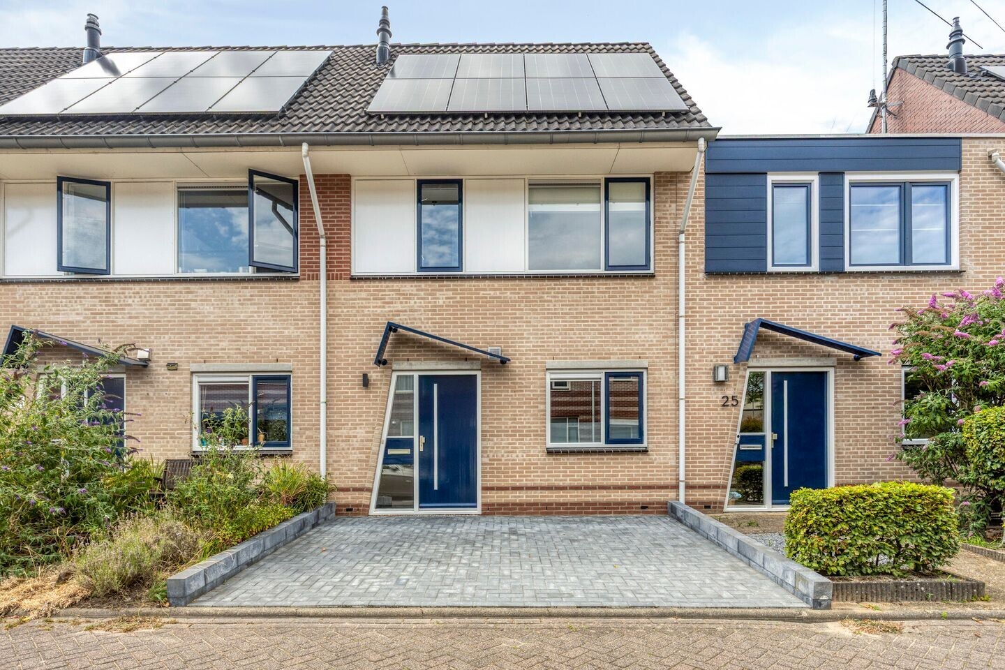 Tussenwoning te koop: Theodora Bouwmeesterstraat 23, Zutphen