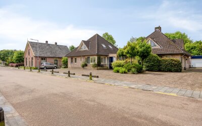 Dorpsstraat 23