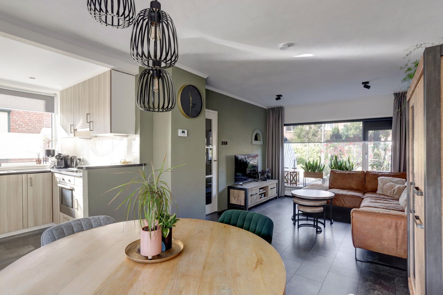 Hoekwoning te koop: Charlotte de Bourbonlaan 27, Lochem