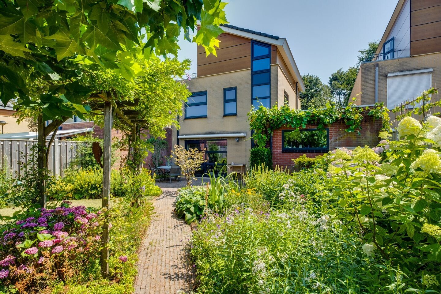Tussenwoning te koop: Brinklaan 13, Ruurlo