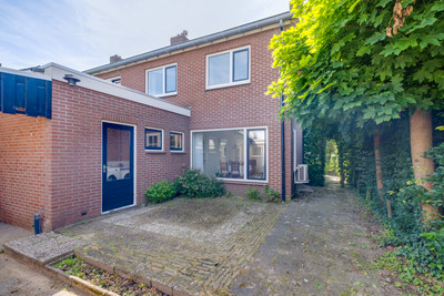 de Maat 38