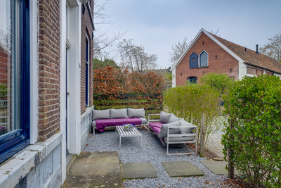 Dorpsstraat 23