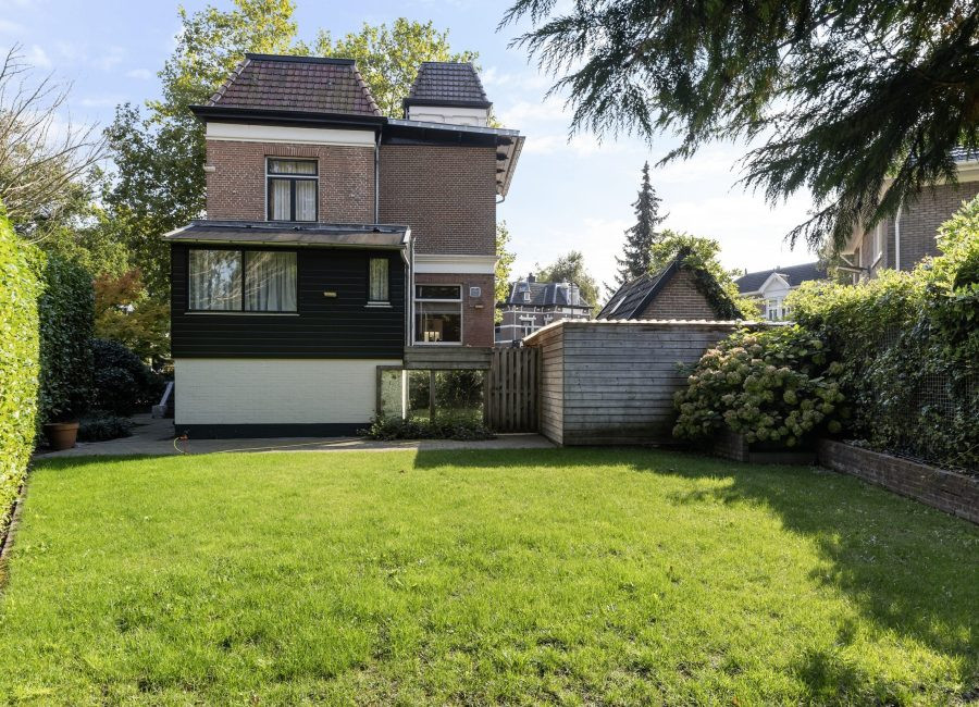 Vrijstaande woning te koop: Kerklaan 10, Apeldoorn