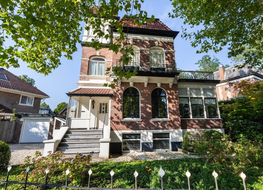 Vrijstaande woning te koop: Kerklaan 10, Apeldoorn
