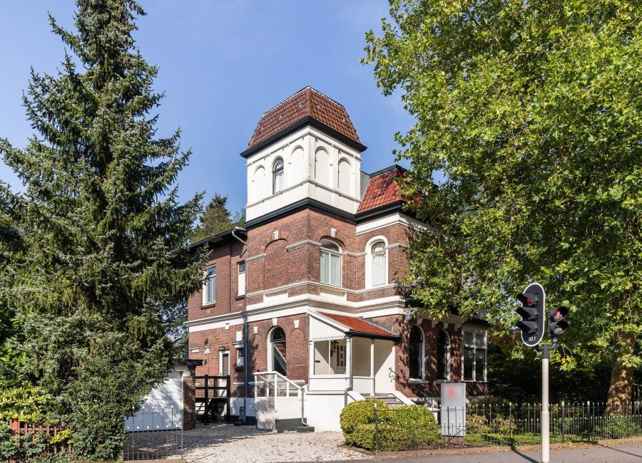 Vrijstaande woning te koop: Kerklaan 10, Apeldoorn