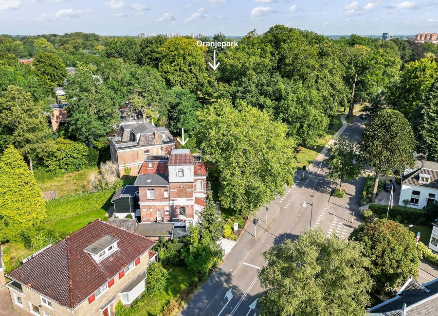 Vrijstaande woning te koop: Kerklaan 10, Apeldoorn