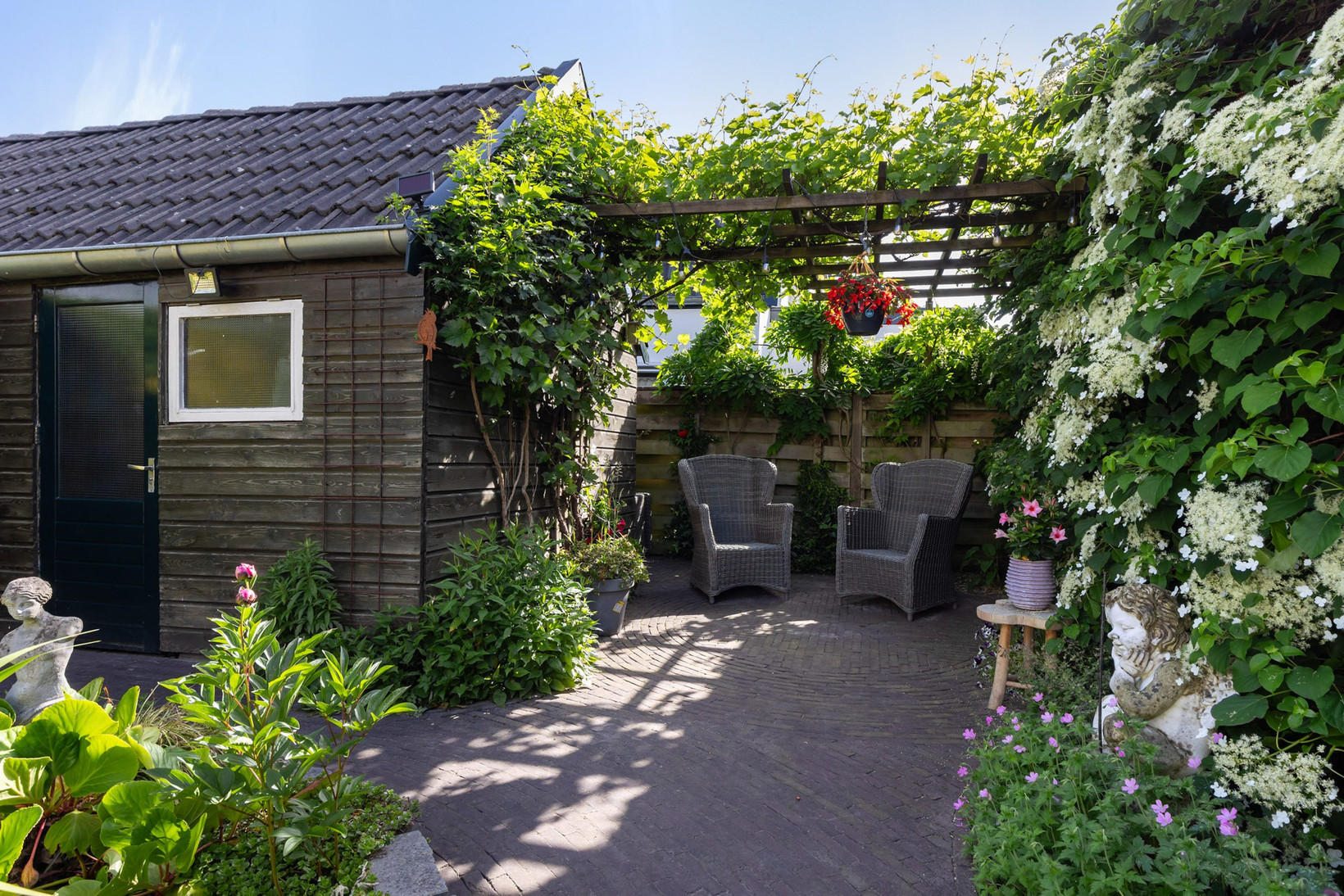 Twee-onder-één-kap te koop: Arbeidstraat 8, Apeldoorn