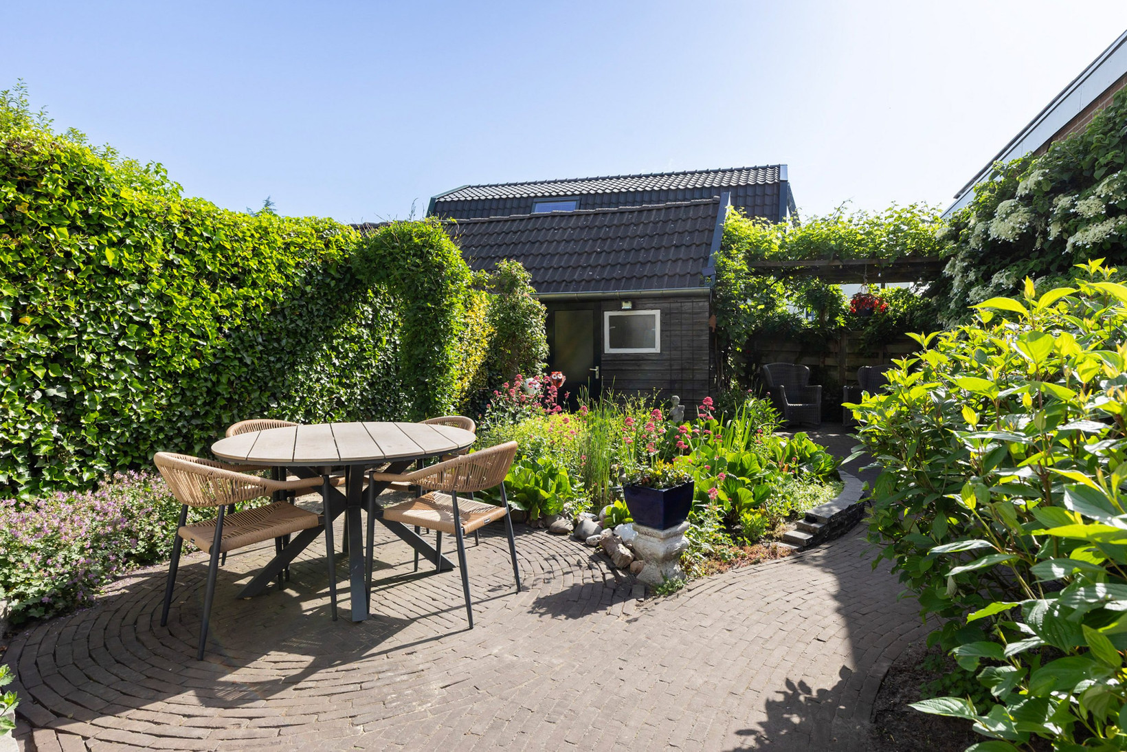 Twee-onder-één-kap te koop: Arbeidstraat 8, Apeldoorn