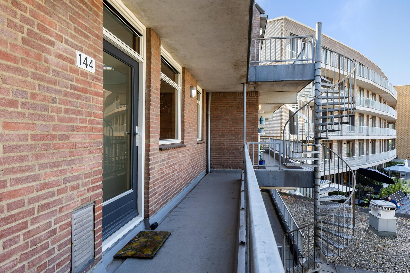 Appartement te koop: Stationsdwarsstraat 144, Apeldoorn