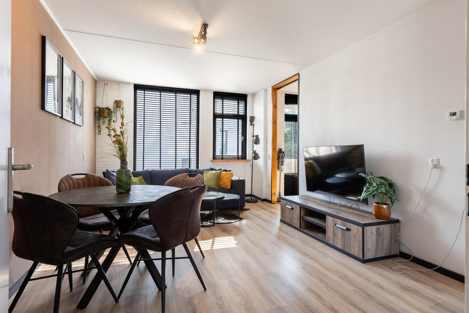 Appartement te koop: Stationsdwarsstraat 144, Apeldoorn
