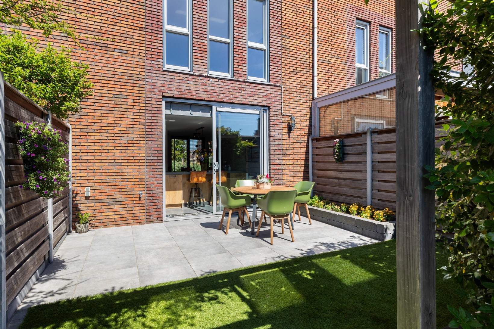 Tussenwoning te koop: Stadskade 194, Apeldoorn