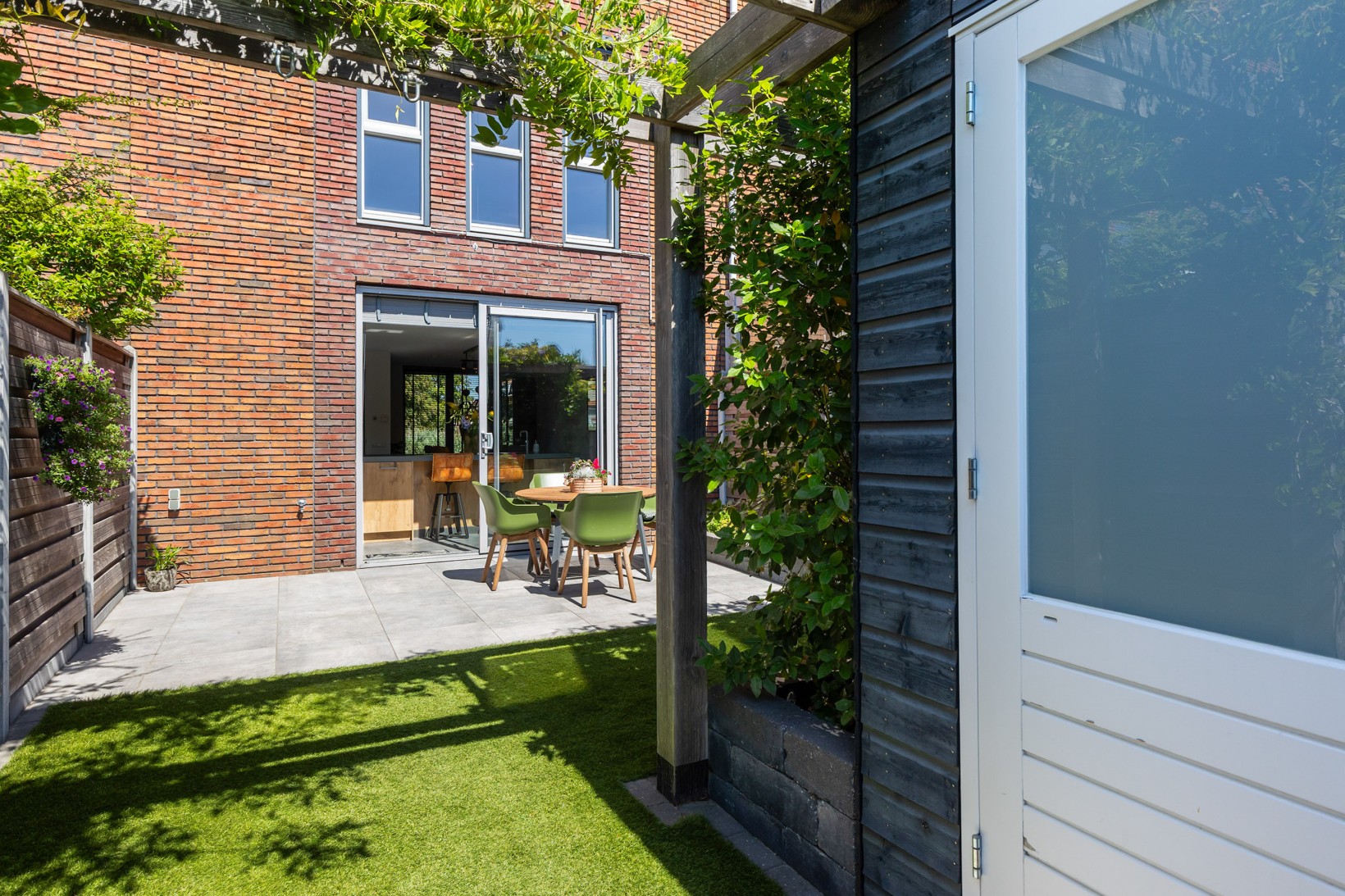 Tussenwoning te koop: Stadskade 194, Apeldoorn