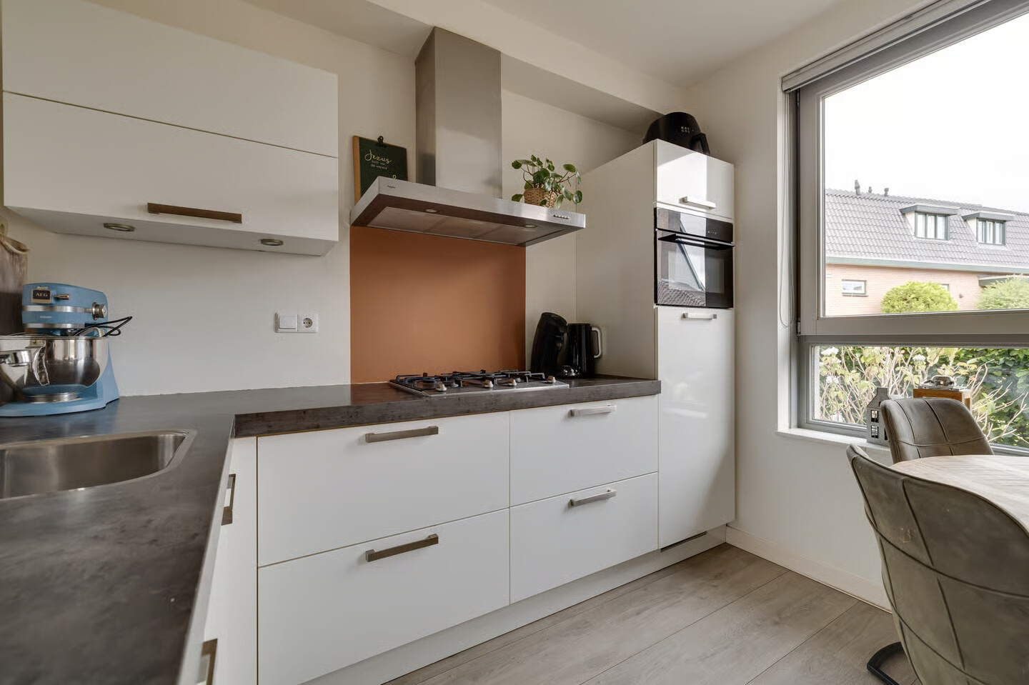 Tussenwoning te koop: Schotweg 69, Apeldoorn