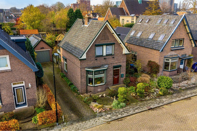 Tienwoninge. 18