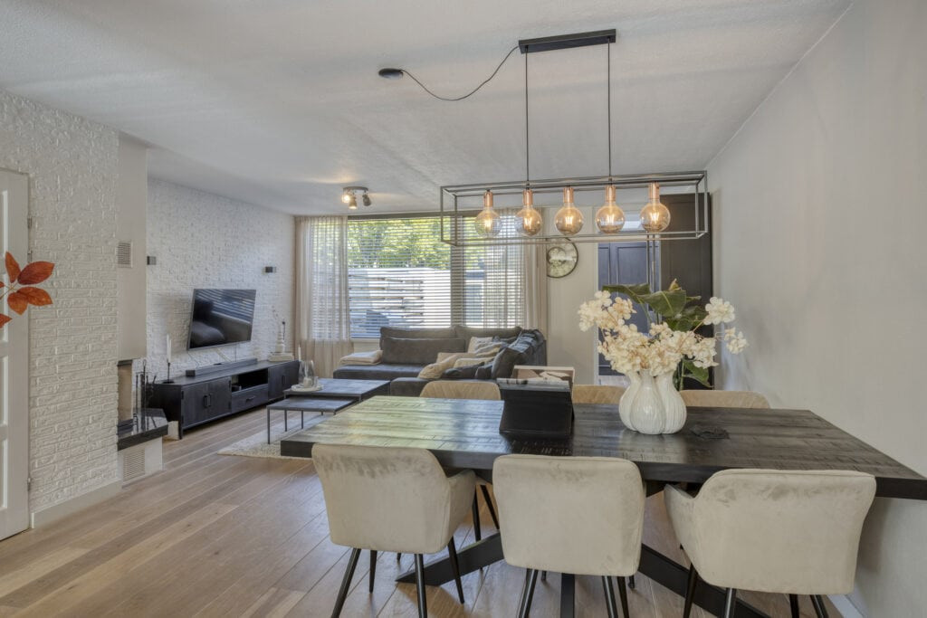 Tussenwoning te koop: Jachtlaan 261A, Apeldoorn