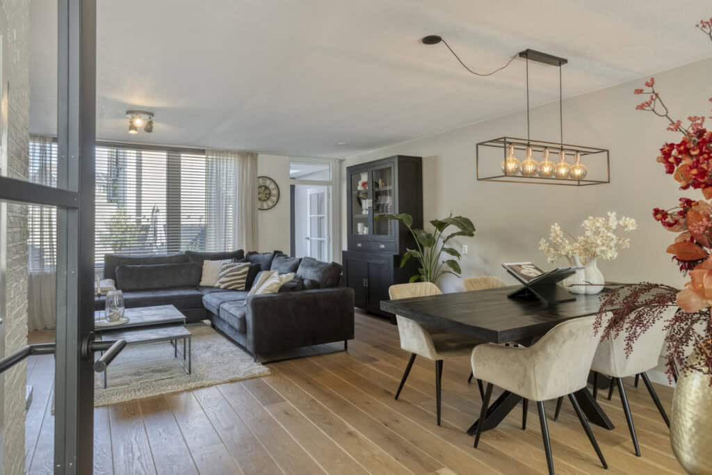 Tussenwoning te koop: Jachtlaan 261A, Apeldoorn