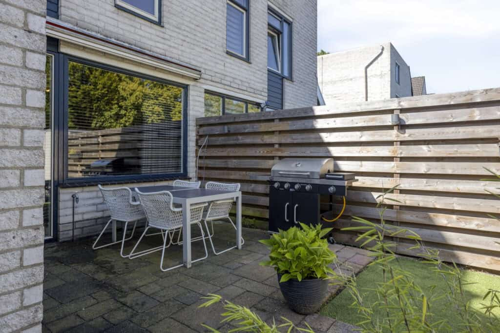 Tussenwoning te koop: Jachtlaan 261A, Apeldoorn