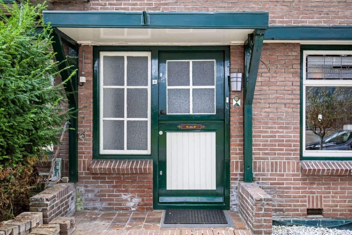 Tussenwoning te koop: Soerenseweg 18, Apeldoorn