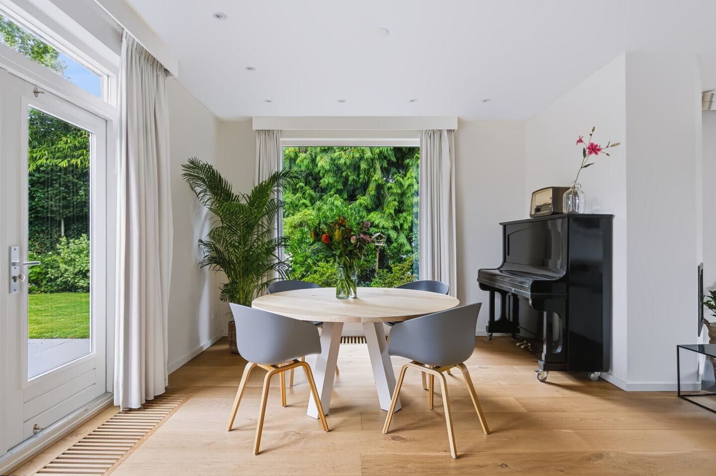 Vrijstaande woning te koop: Saffierstraat 19, Apeldoorn