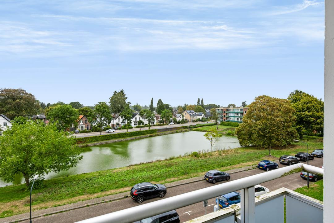 Appartement te koop: Moeflonstraat 57, Apeldoorn